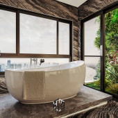 2.Master bathroom (2).jpg